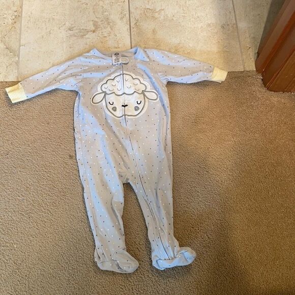 3/$15 Gerber babies pj onesie - Picture 1 of 8